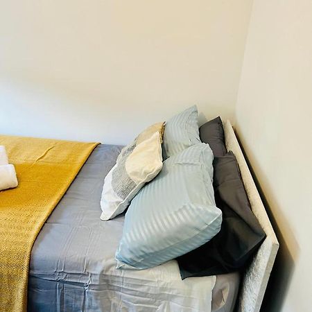 Beautiful Private Rooms In London Central Willesden Green Bagian luar foto