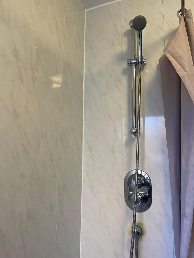 Beautiful Private Rooms In London Central Willesden Green Bagian luar foto