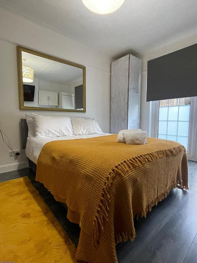 Beautiful Private Rooms In London Central Willesden Green Bagian luar foto