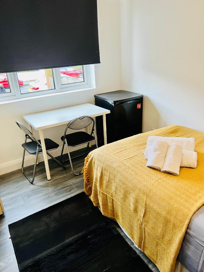 Beautiful Private Rooms In London Central Willesden Green Bagian luar foto